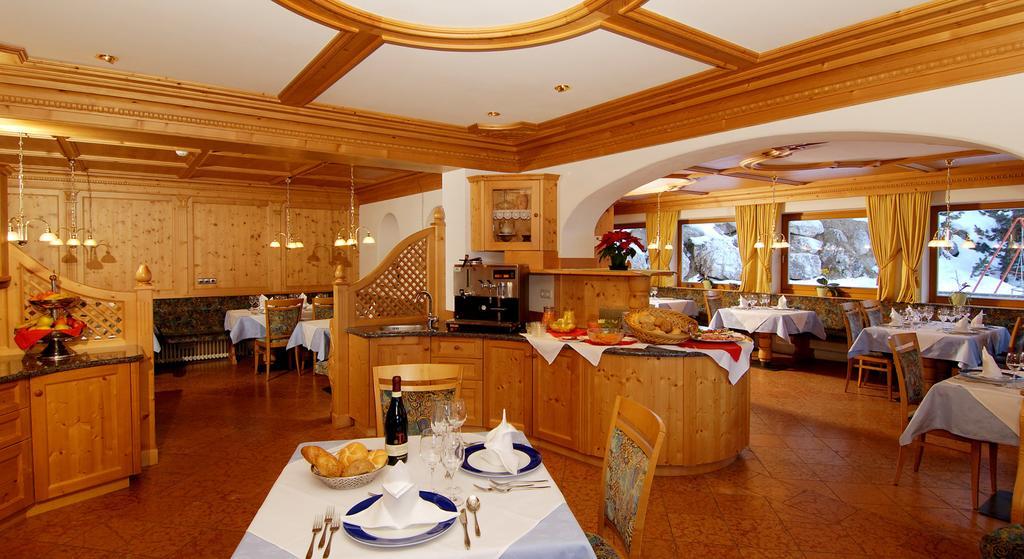 Hotel Ju Furcia Al Plan di Mareo Buitenkant foto
